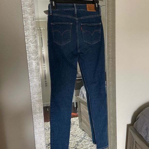 Levi’s high rise skinny Jean - Picture 2 of 2